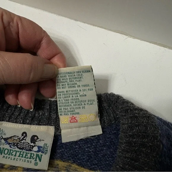 Northern Reflections Multi-Color Patterned Wool Blend Cardigan - Picture 5 of 6